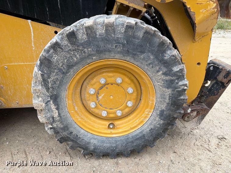 image for item FP3111 2023 Caterpillar 226D3 skid steer loader