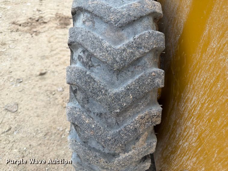 image for item FP3111 2023 Caterpillar 226D3 skid steer loader