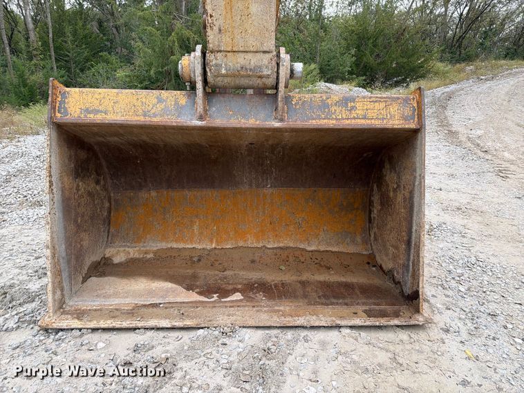 image for item FP3112 2000 Caterpillar 345B L excavator