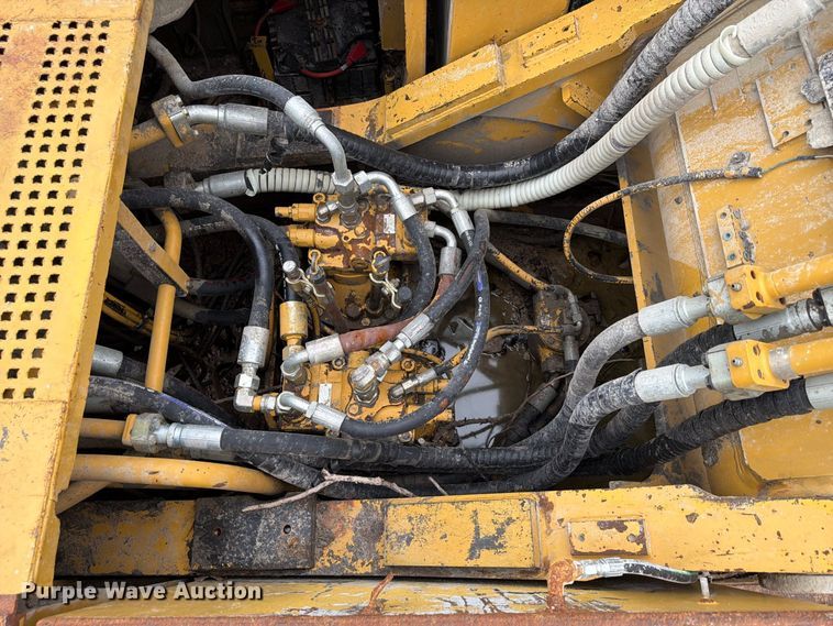 image for item FP3112 2000 Caterpillar 345B L excavator