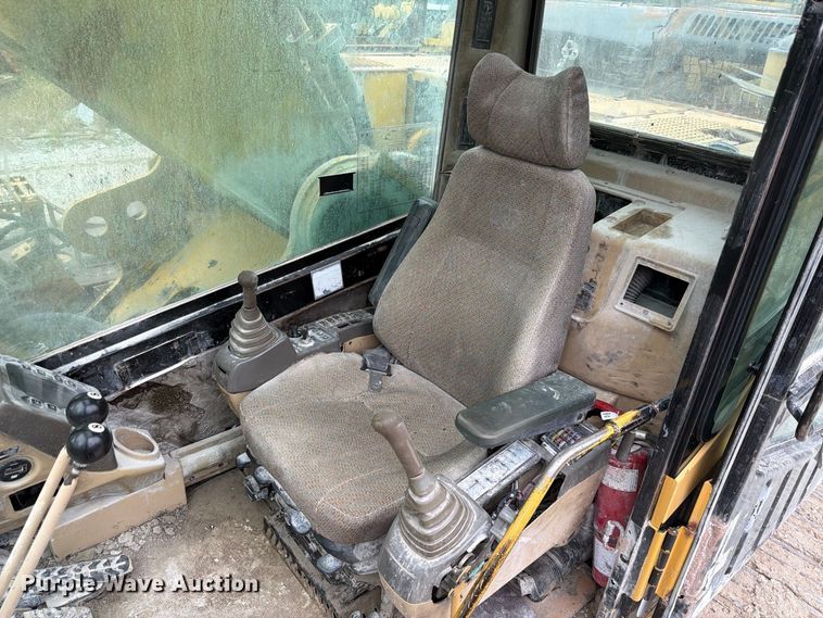 image for item FP3112 2000 Caterpillar 345B L excavator
