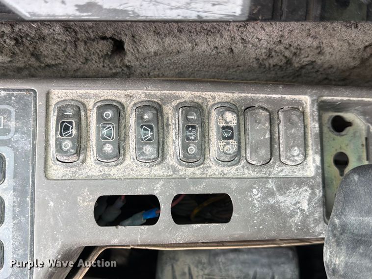 image for item FP3112 2000 Caterpillar 345B L excavator