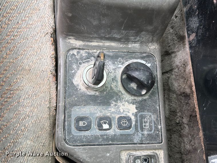 image for item FP3112 2000 Caterpillar 345B L excavator