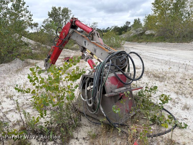 image for item FP3114 Pedestal breaker