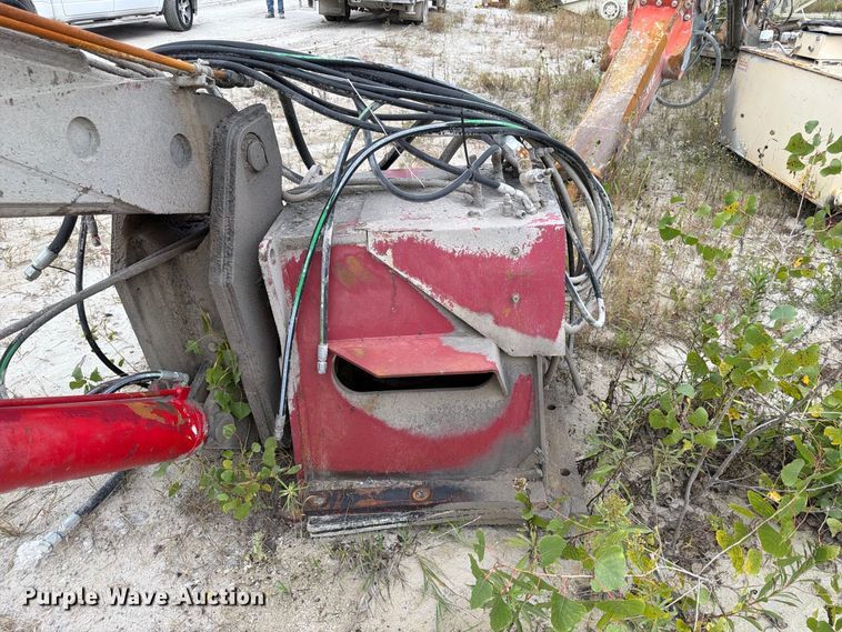 image for item FP3114 Pedestal breaker