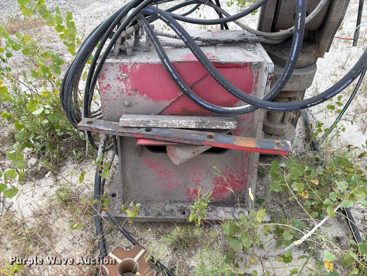 image for item FP3114 Pedestal breaker