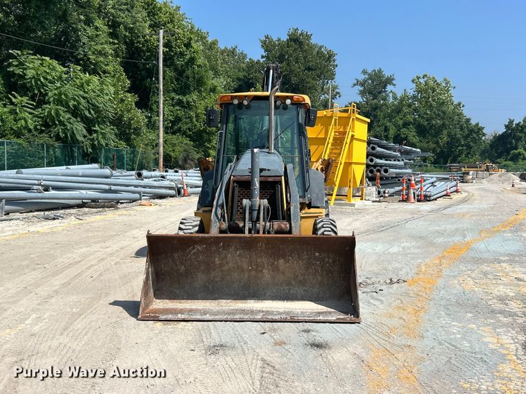 image for item FT6076 2010 John Deere 410J backhoe