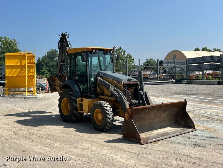 image for item FT6076 2010 John Deere 410J backhoe