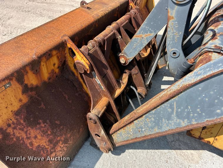 image for item FT6076 2010 John Deere 410J backhoe