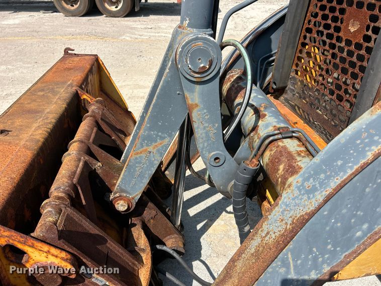 image for item FT6076 2010 John Deere 410J backhoe