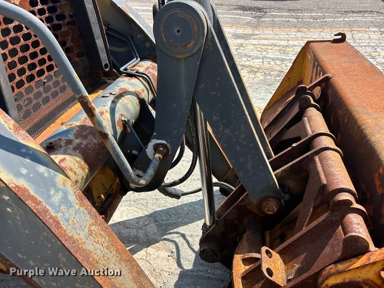 image for item FT6076 2010 John Deere 410J backhoe