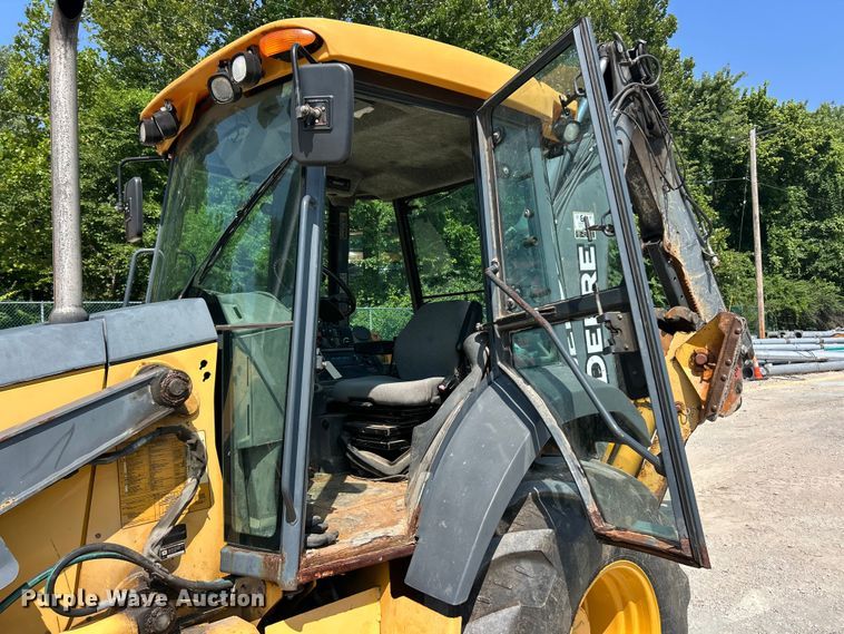 image for item FT6076 2010 John Deere 410J backhoe