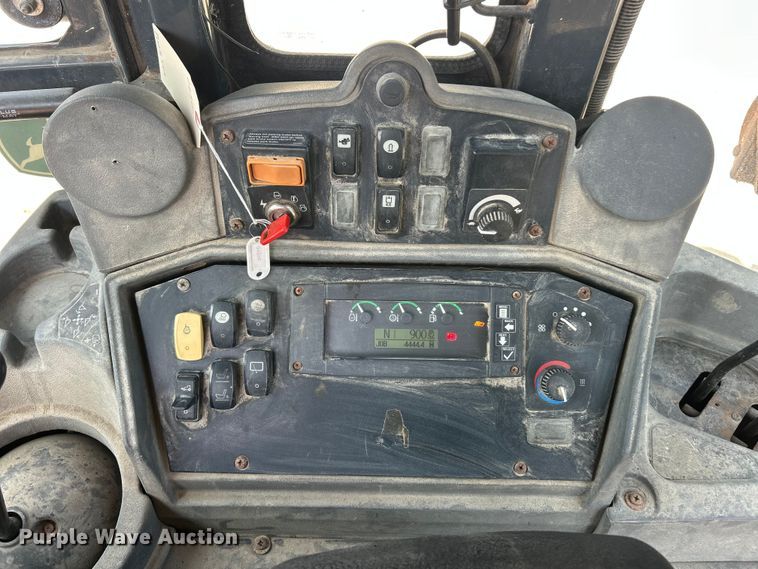 image for item FT6076 2010 John Deere 410J backhoe