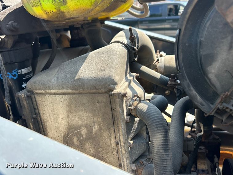 image for item FT6076 2010 John Deere 410J backhoe