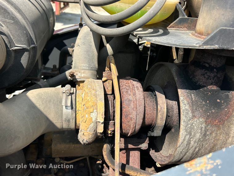 image for item FT6076 2010 John Deere 410J backhoe