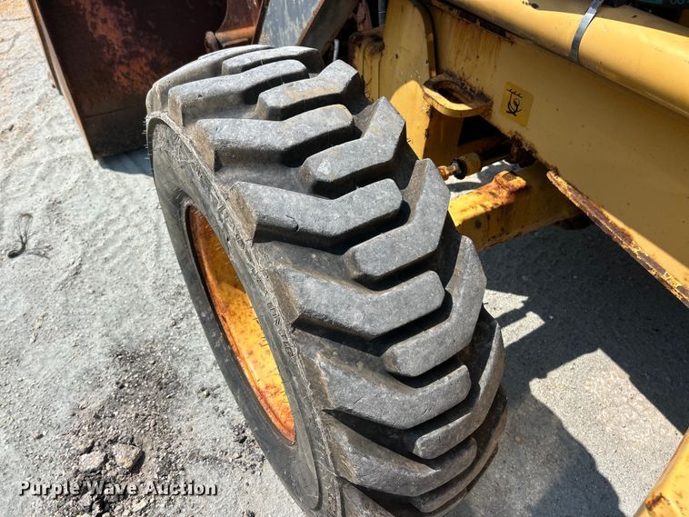 image for item FT6076 2010 John Deere 410J backhoe