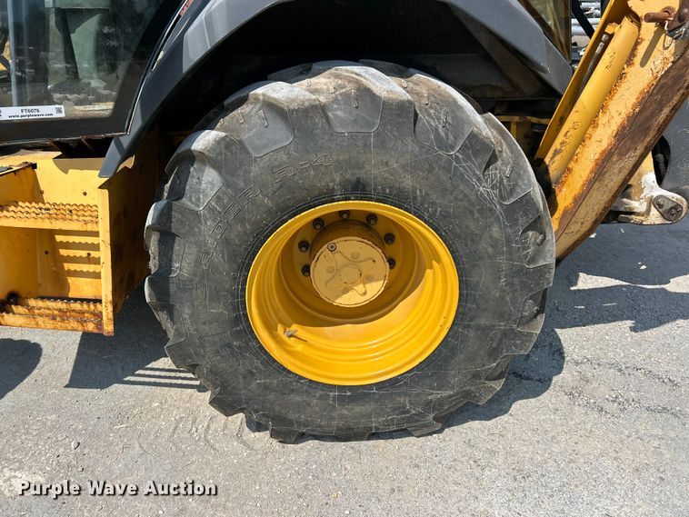 image for item FT6076 2010 John Deere 410J backhoe