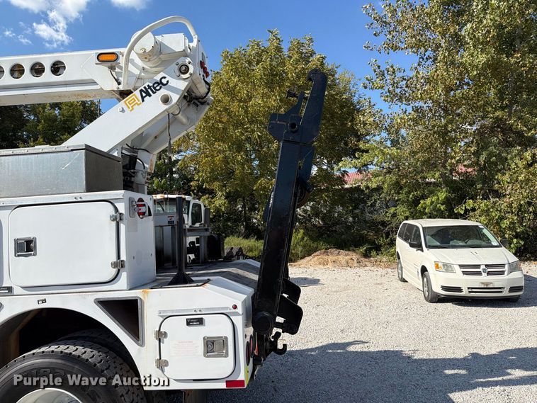image for item FT6259 2012 Freightliner Business M2 bucket truck