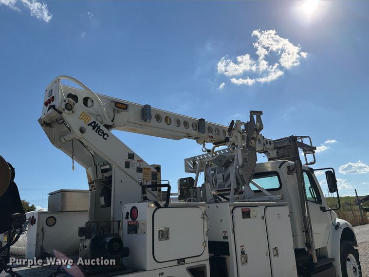 image for item FT6259 2012 Freightliner Business M2 bucket truck