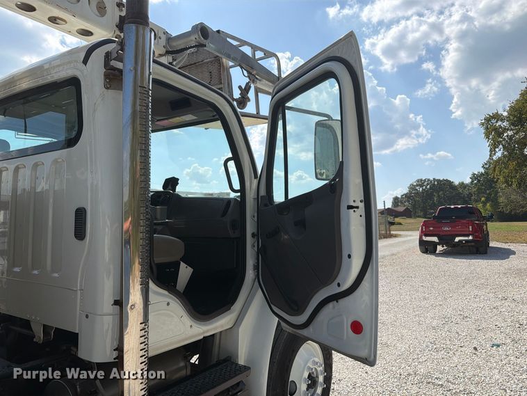 image for item FT6259 2012 Freightliner Business M2 bucket truck