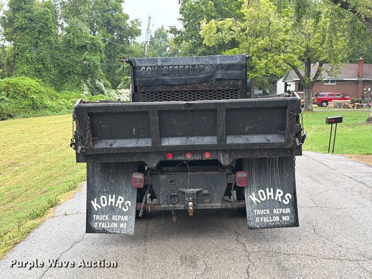 image for item FT6286 2006 GMC C5 dump flatbed truck