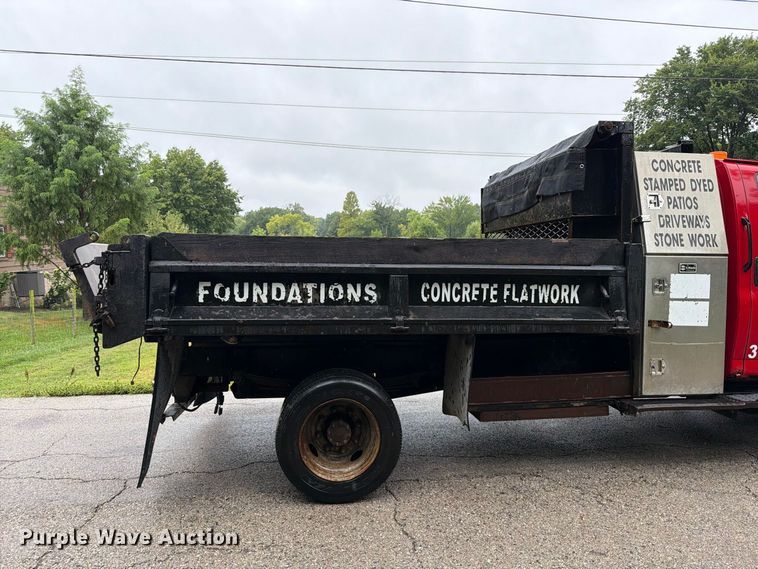 image for item FT6286 2006 GMC C5 dump flatbed truck