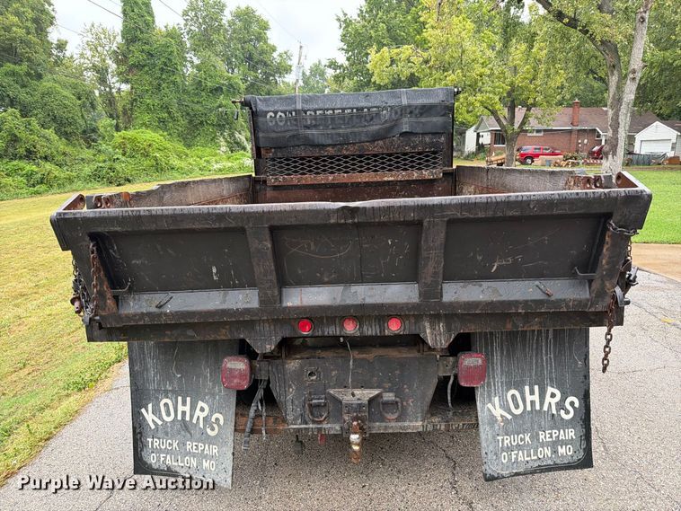 image for item FT6286 2006 GMC C5 dump flatbed truck
