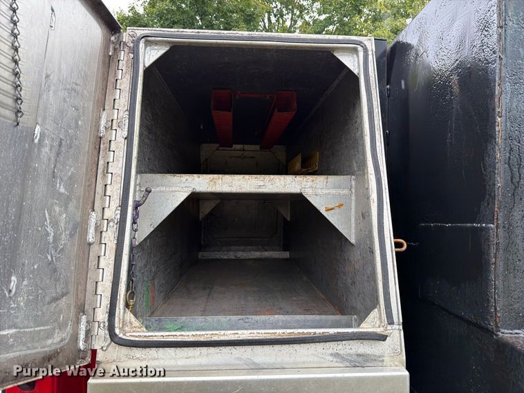 image for item FT6286 2006 GMC C5 dump flatbed truck