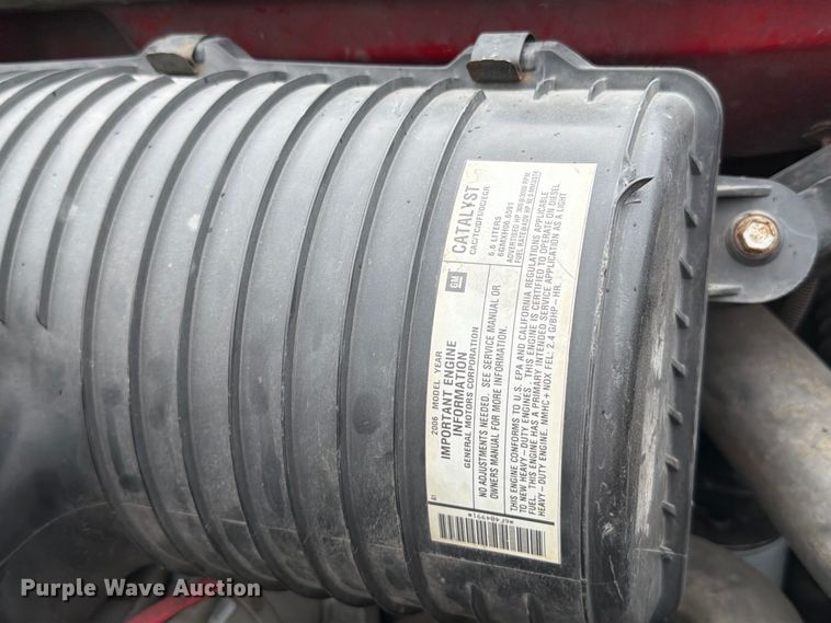 image for item FT6286 2006 GMC C5 dump flatbed truck