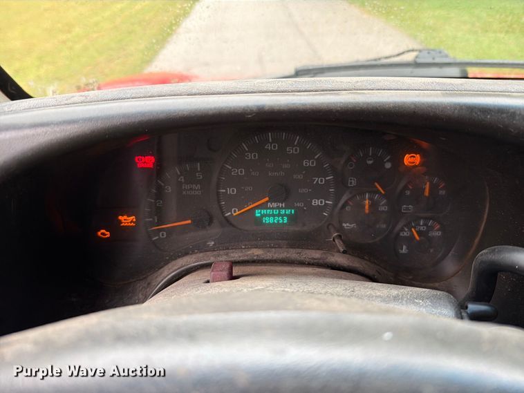 image for item FT6286 2006 GMC C5 dump flatbed truck