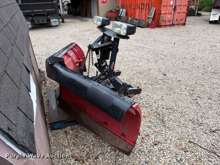 image for item FT6286 2006 GMC C5 dump flatbed truck