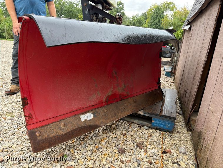 image for item FT6286 2006 GMC C5 dump flatbed truck