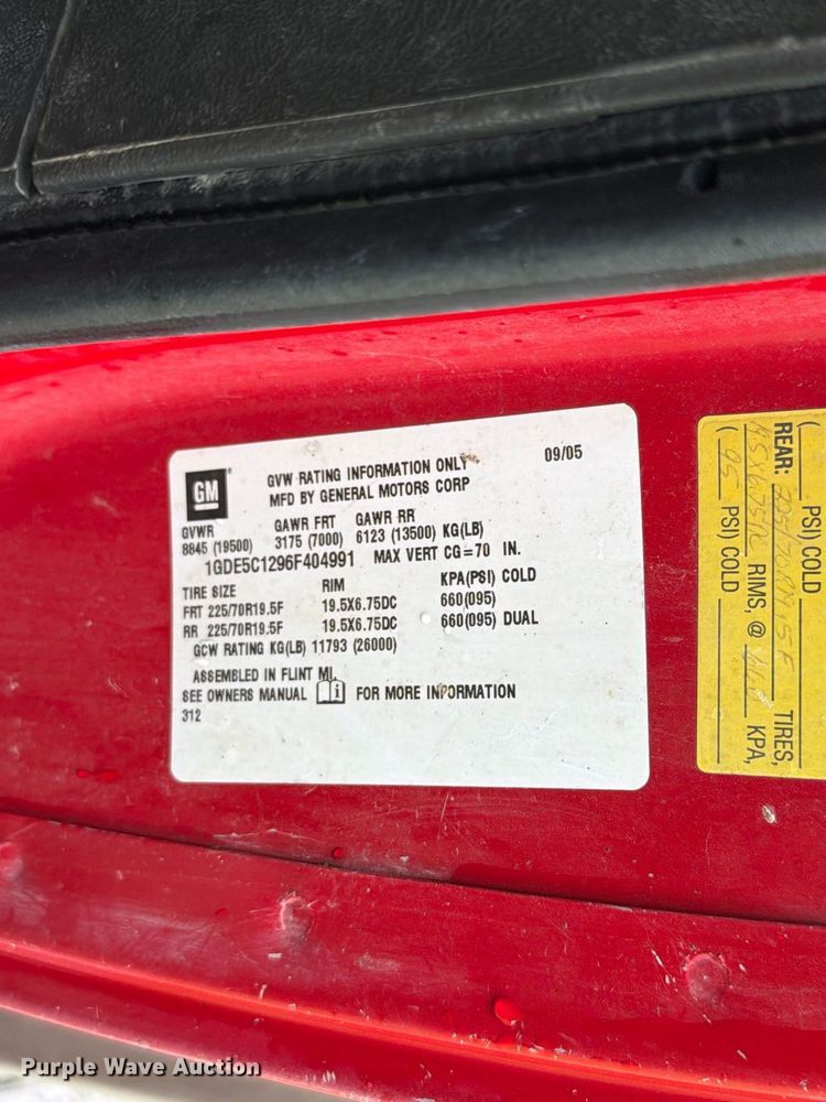 image for item FT6286 2006 GMC C5 dump flatbed truck