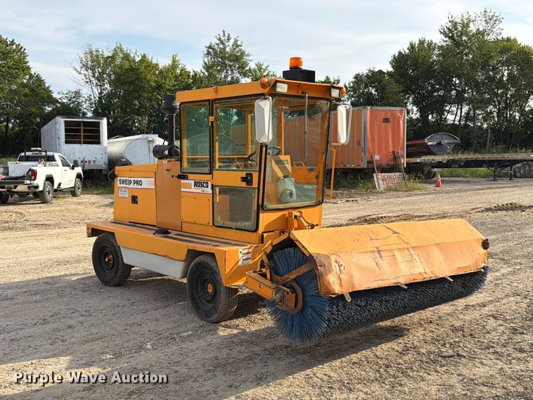 image for item FT6330 Rosco 4830 broom