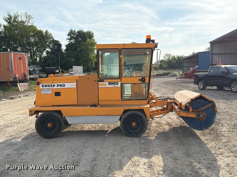 image for item FT6330 Rosco 4830 broom