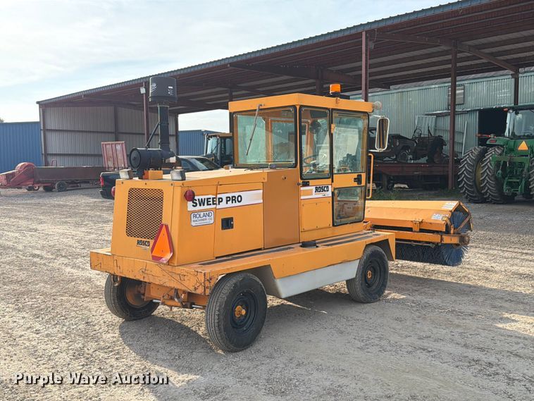 image for item FT6330 Rosco 4830 broom