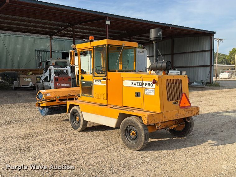 image for item FT6330 Rosco 4830 broom