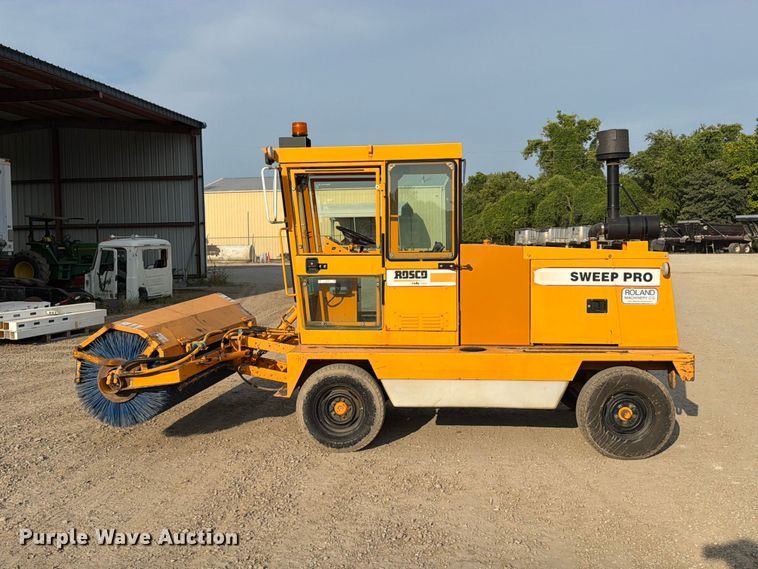 image for item FT6330 Rosco 4830 broom