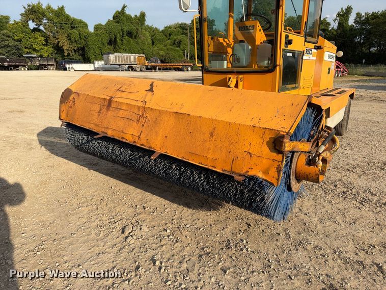 image for item FT6330 Rosco 4830 broom