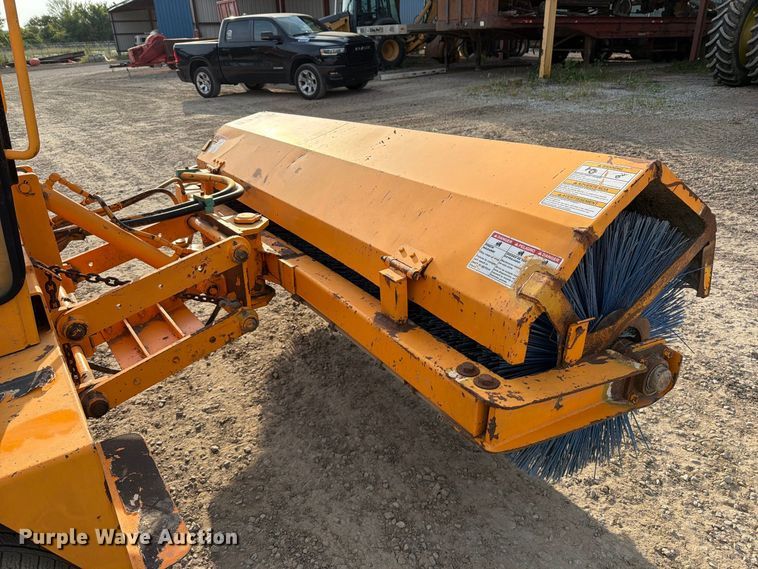 image for item FT6330 Rosco 4830 broom