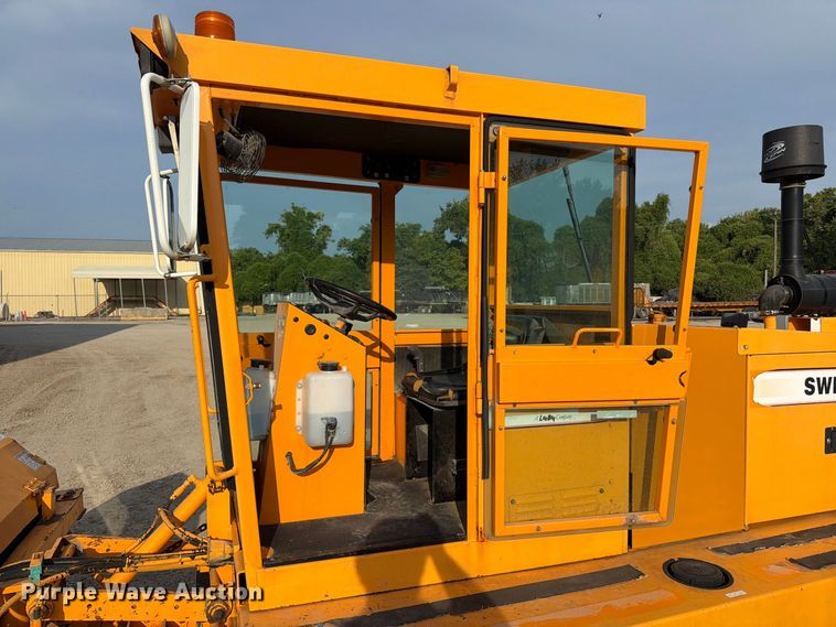 image for item FT6330 Rosco 4830 broom