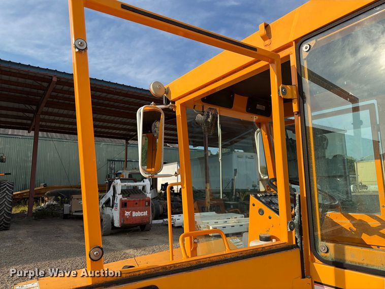 image for item FT6330 Rosco 4830 broom