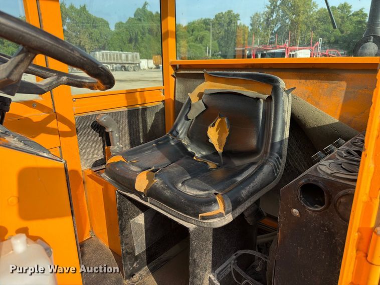 image for item FT6330 Rosco 4830 broom