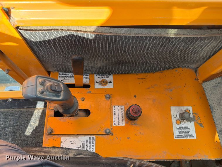 image for item FT6330 Rosco 4830 broom