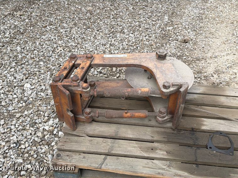 image for item FT6331 Asphalt cutter attachment