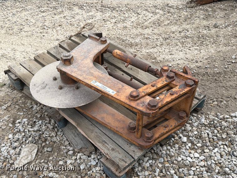 image for item FT6331 Asphalt cutter attachment