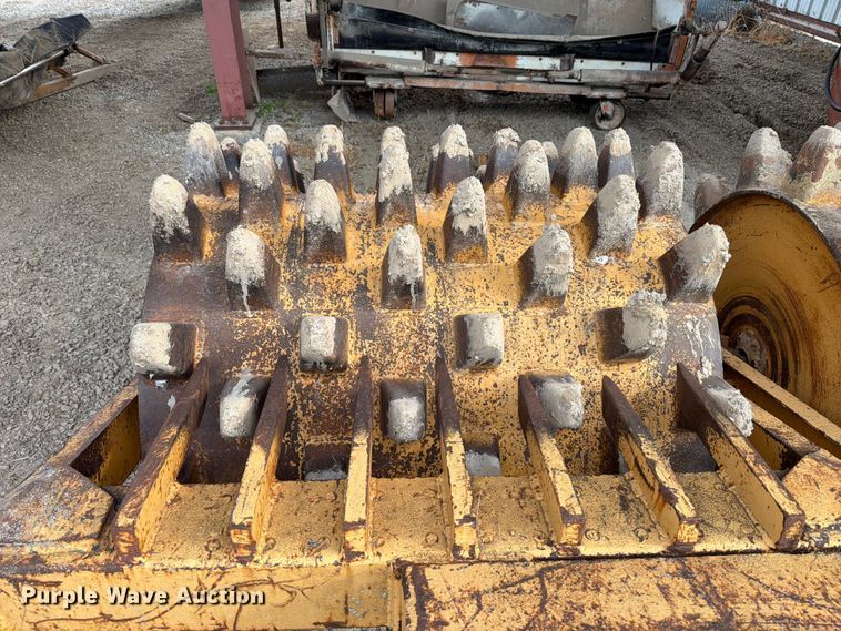 image for item FT6334 Sheepsfoot roller