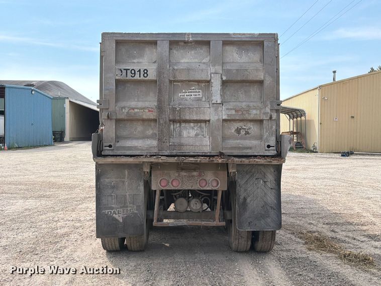 image for item FT6339 1976 Summit AD26 end dump trailer