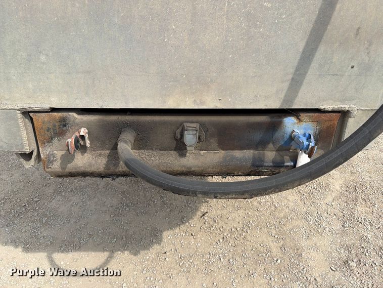 image for item FT6339 1976 Summit AD26 end dump trailer