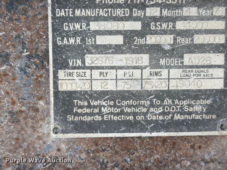 image for item FT6339 1976 Summit AD26 end dump trailer